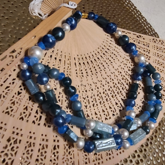 Vintage Ladies Necklace - Picture 4 of 13